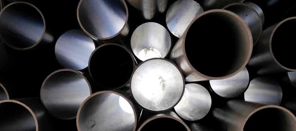 تفاوت tube با pipe چیست؟