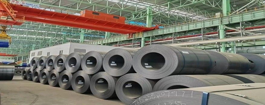 خودکنترلی در شرق، دیوار تعرفه در غرب؛ صنعت فولاد گرفتار رقابت بی‌پایان جهانی