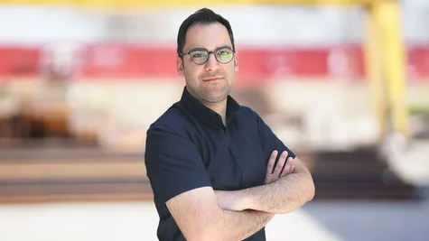 عادل پرچمی برجوئی راکی (کارشناس استیل و فلزات رنگی)